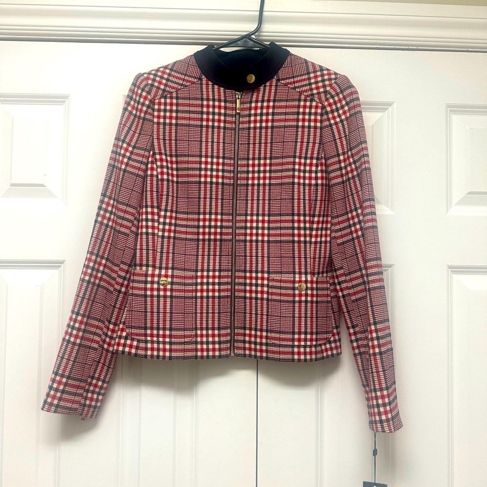 Tommy Hilfiger beautiful, elegant woman’s plaid blazer.